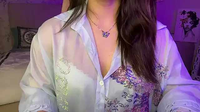 Snapshot of Hot_vibes143 chatting on 5, 1, 2026 Hot vibes143 online show from 5, 1, 2026