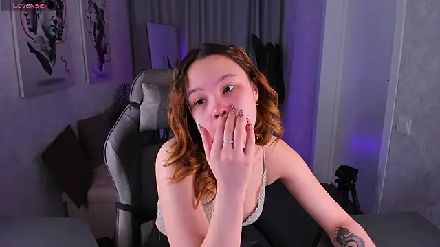 Lori Blossom online show from 12, 3, 2026