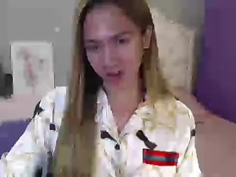 urGoddessChloexxx online show from 28, 5, 2026