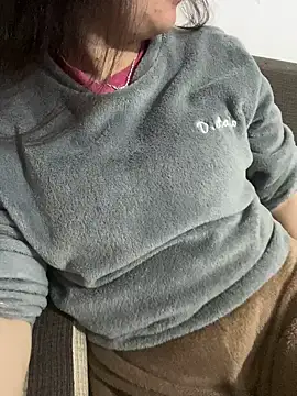 Nhung584 online show from 5, 2, 2026