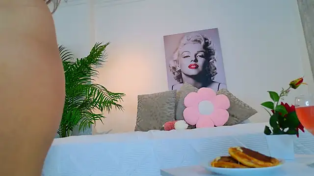 LUNAA    online show from 28, 4, 2026