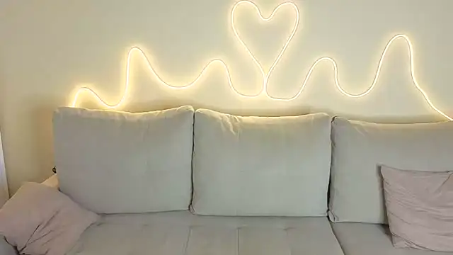 KathrynBrooks online show from 21, 4, 2026