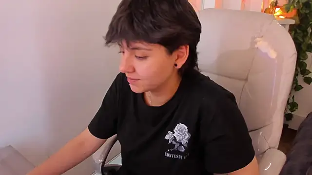 Nathaly ds online show from 30, 4, 2026