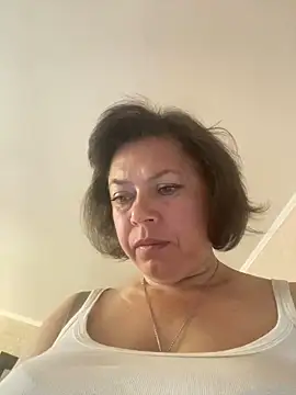 Kiravix online show from 3, 10, 2025