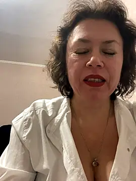 Kiravix online show from 2, 12, 2025