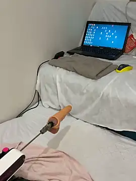 Ozge-SluttyScream69 online show from 28, 4, 2026