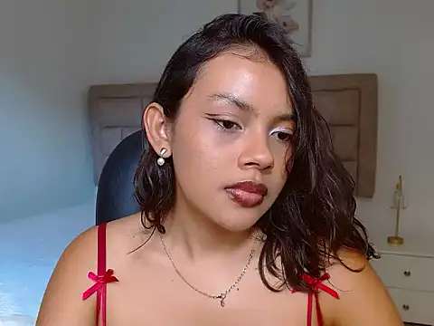 Snapshot of Mariannexoxx chatting on 7, 11, 2025 Mariannexoxx online show from 7, 11, 2025