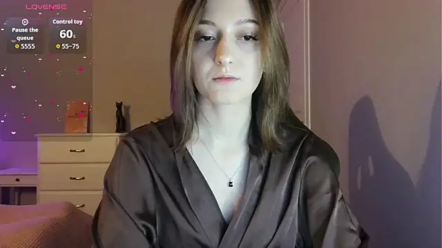 white liillyy online show from 7, 4, 2026