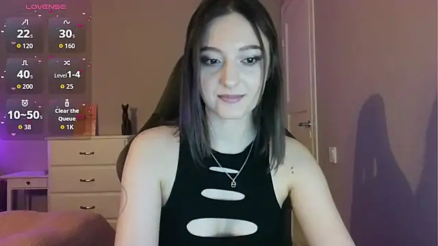 Snapshot of white_liillyy chatting on 6, 5, 2026 white liillyy online show from 6, 5, 2026