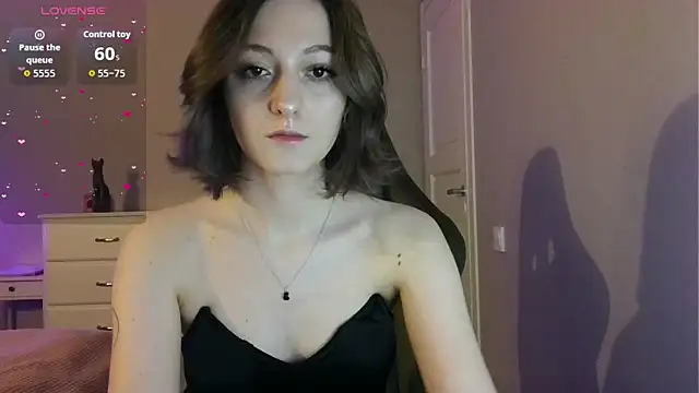 Snapshot of white_liillyy chatting on 19, 5, 2026 white liillyy online show from 19, 5, 2026