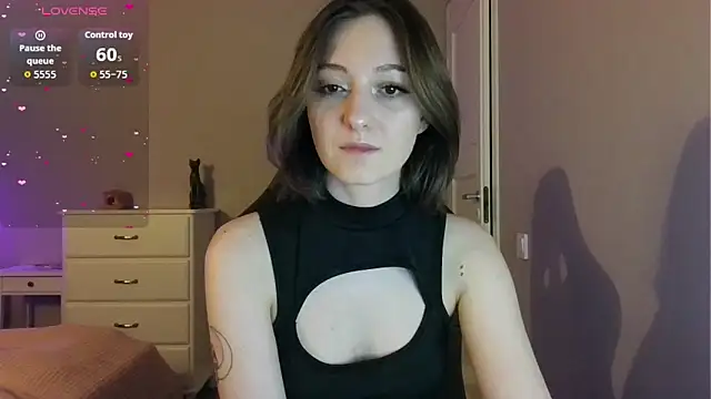 Snapshot of white_liillyy chatting on 20, 5, 2026 white liillyy online show from 20, 5, 2026