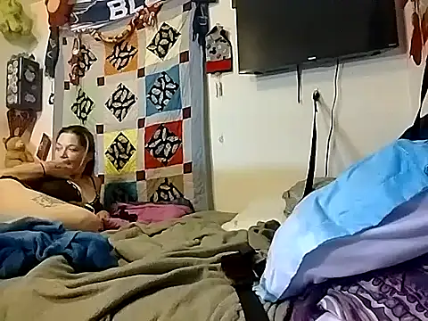 SnowBunny1224 online show from 29, 9, 2025