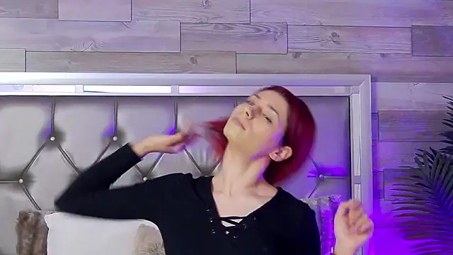 LunaHart online show from 4, 3, 2026