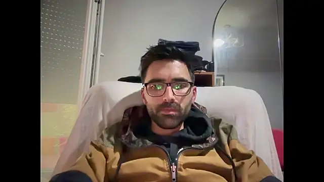 Snapshot of Alicante34 chatting on 4, 4, 2026 Alicante34 online show from 4, 4, 2026
