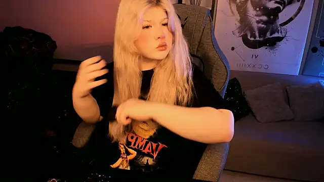 LilithNelson online show from 25, 10, 2025