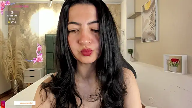 Saya Amaretto1 online show from 6, 3, 2026