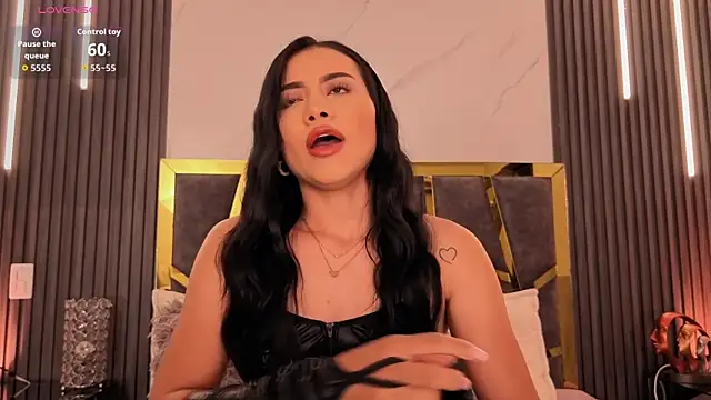Snapshot of ScarletTorres chatting on 8, 5, 2026 ScarletTorres online show from 8, 5, 2026
