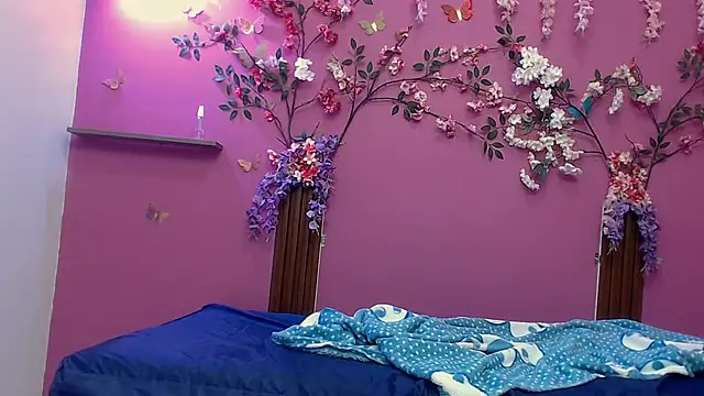 skinnybarbie022 online show from 22, 9, 2025