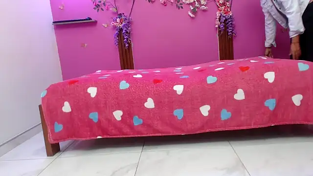 skinnybarbie022 online show from 10, 6, 2026