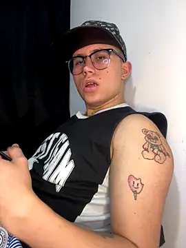 Kurtxxx22 online show from 18, 9, 2025