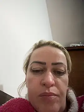 Snapshot of Alerquinasc chatting on 10, 10, 2025 Alerquinasc online show from 10, 10, 2025