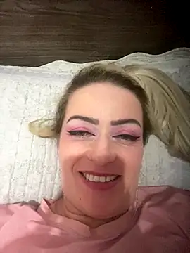 Snapshot of Alerquinasc chatting on 1, 11, 2025 Alerquinasc online show from 1, 11, 2025