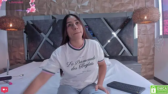 Selene  Lopez  online show from 23, 4, 2026