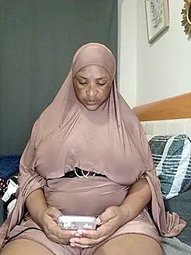 Sweetbxxx24 online show from 16, 4, 2026