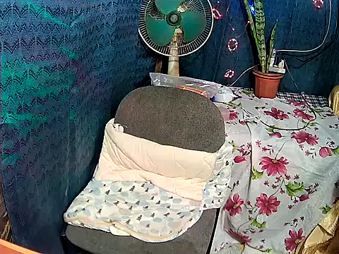 Snapshot of FlowerSexy chatting on 25, 11, 2025 FlowerSexy online show from 25, 11, 2025