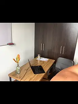 andyzuzka online show from 15, 2, 2026