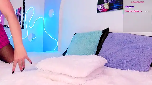 Dannyhot  online show from 6, 10, 2025