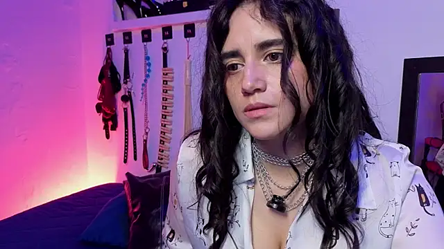 elowen halley1 online show from 19, 2, 2026