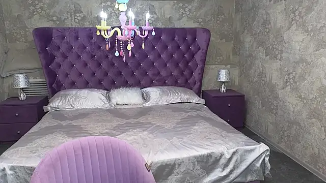 Eloisa Eliot online show from 8, 9, 2025