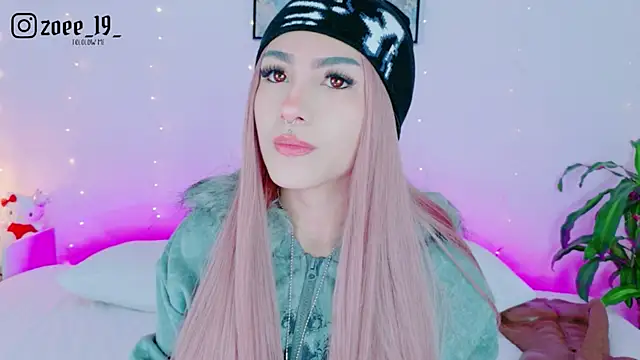 cuteezoe online show from 22, 4, 2026