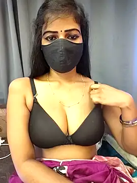 Misss-julli online show from 8, 3, 2026