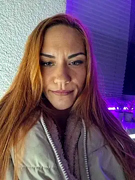 SlimBellaa online show from 7, 11, 2025