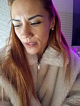 SlimBellaa online show from 14, 11, 2025