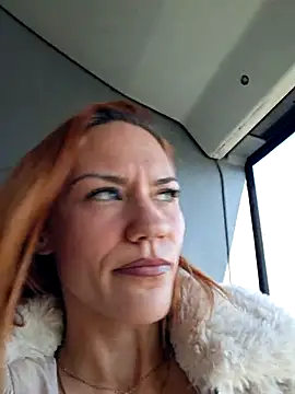 SlimBellaa online show from 6, 3, 2026