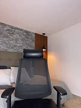 MaxCooper1 online show from 20, 9, 2025