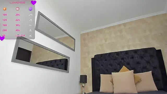 Layla Mackenzie online show from 31, 3, 2026