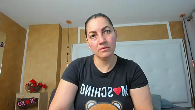 Heidy milf online show from 26, 6, 2026