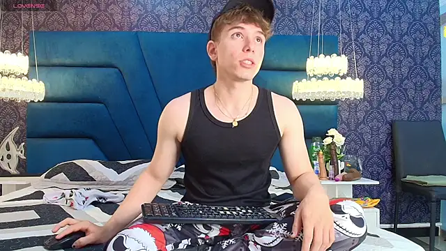 TaylerWhite online show from 22, 12, 2025