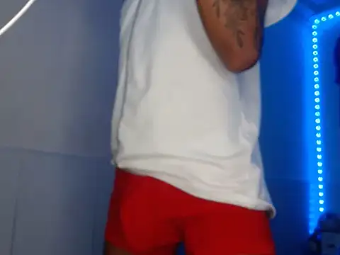 Snapshot of Sexy_hotlatin25 chatting on 25, 10, 2025 Sexy hotlatin25 online show from 25, 10, 2025