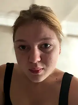 Snapshot of Emaline_Fane chatting on 30, 9, 2025 Emaline Fane online show from 30, 9, 2025