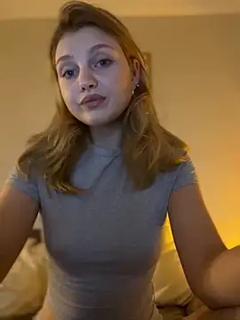 Snapshot of Emaline_Fane chatting on 3, 11, 2025 Emaline Fane online show from 3, 11, 2025