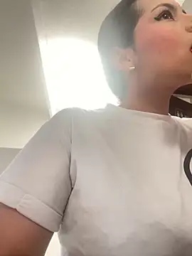 Mia garcia28 online show from 18, 11, 2025