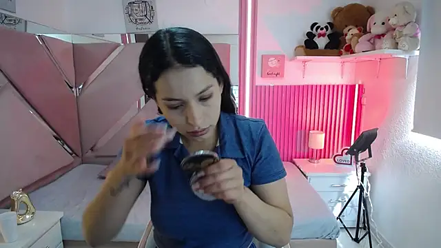 Snapshot of Mia_garcia28 chatting on 18, 5, 2026 Mia garcia28 online show from 18, 5, 2026
