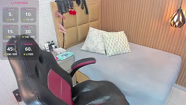 Snapshot of Isisleroy1 chatting on 9, 9, 2025 Isisleroy1 online show from 9, 9, 2025