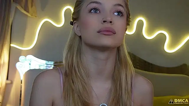 kellypeachcake online show from 23, 11, 2025