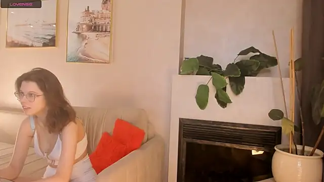 Xonalenei online show from 19, 4, 2026